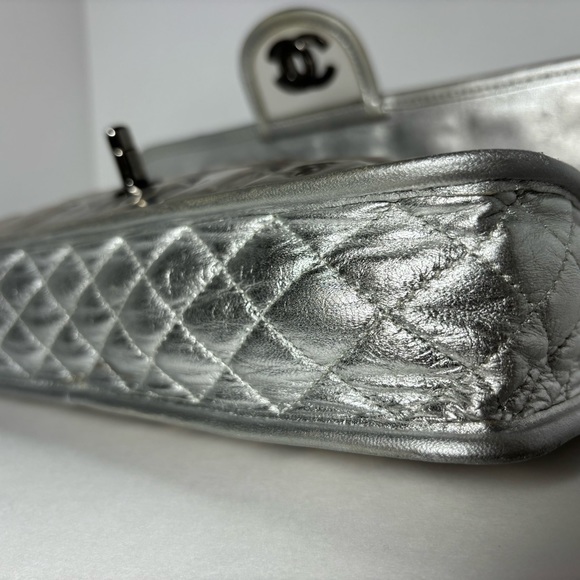CHANEL Rare & Iconic ICE CUBE Metallic Logo Flap shoulder bag - Picture 7 of 14